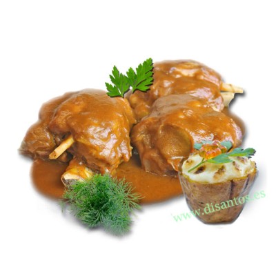 Codillo cerdo cocinado en salsa